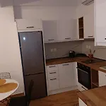 Kirkis Apartment